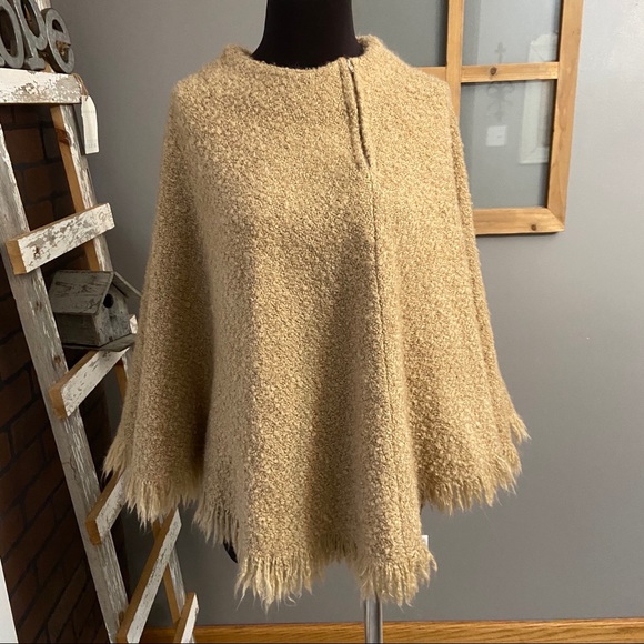 Branigan Weavers Sweaters - Branigan Weavers Tan Nubby Wool Fringed Poncho OS